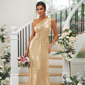 Stunning Gold Sequin One-Shoulder Sleeveless Floor-Length Gown